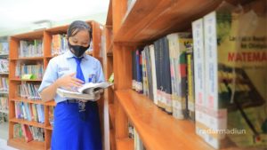 Baca di Tempat